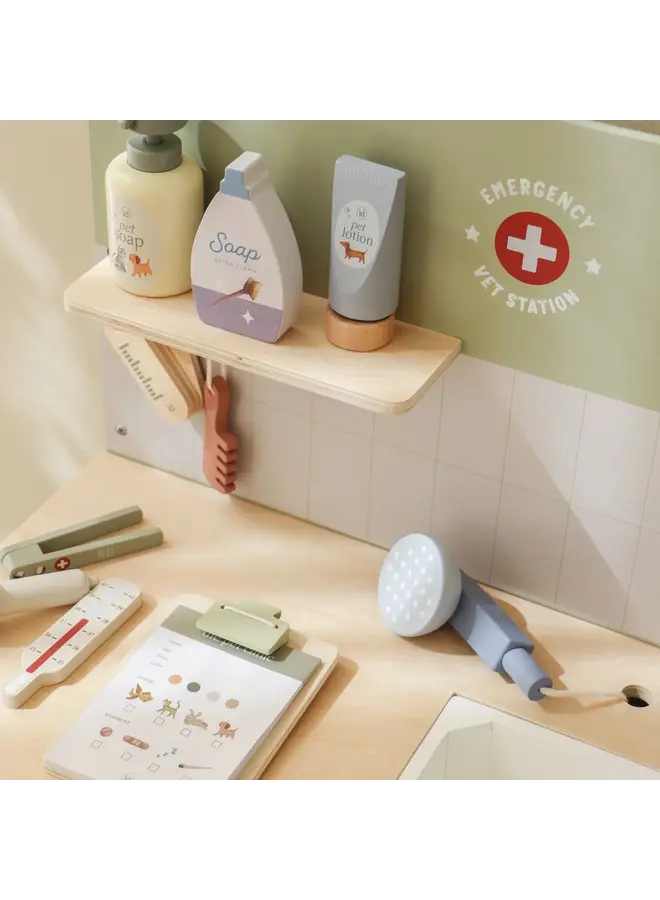 Little Dutch - Houten dierenartspraktijk