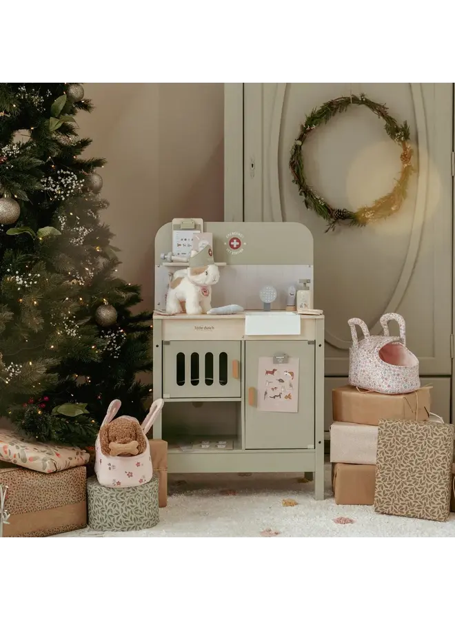 Little Dutch - Houten dierenartspraktijk