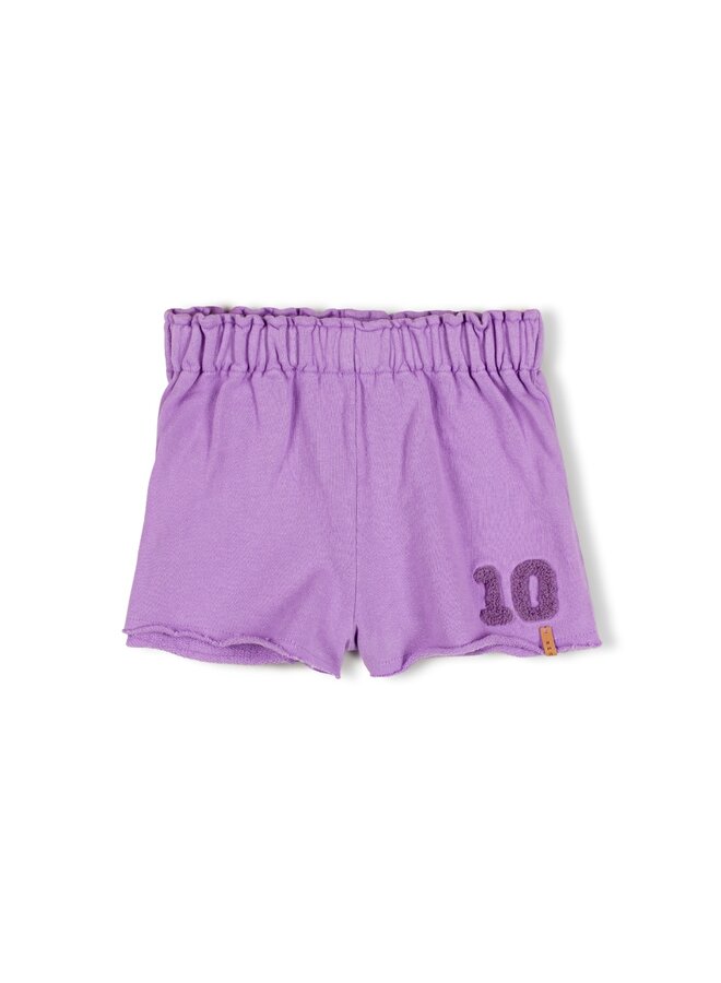 Nixnut - 10 short - Iris