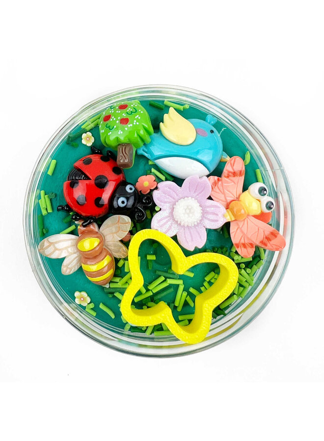 Invitation to imagine - Garden friends surprise pot