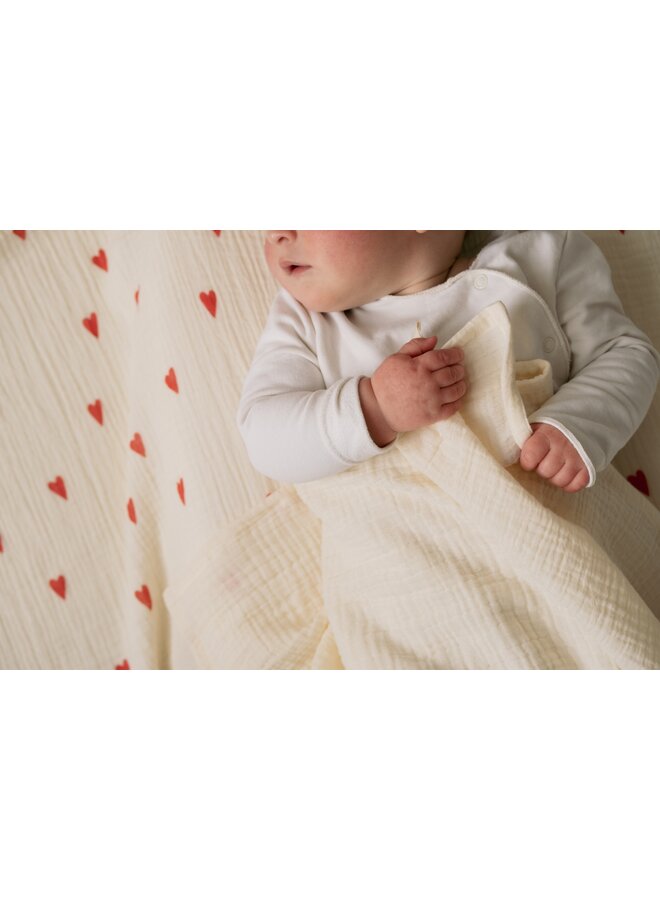 Studio Noos - Swaddle print medium - Beige hearts