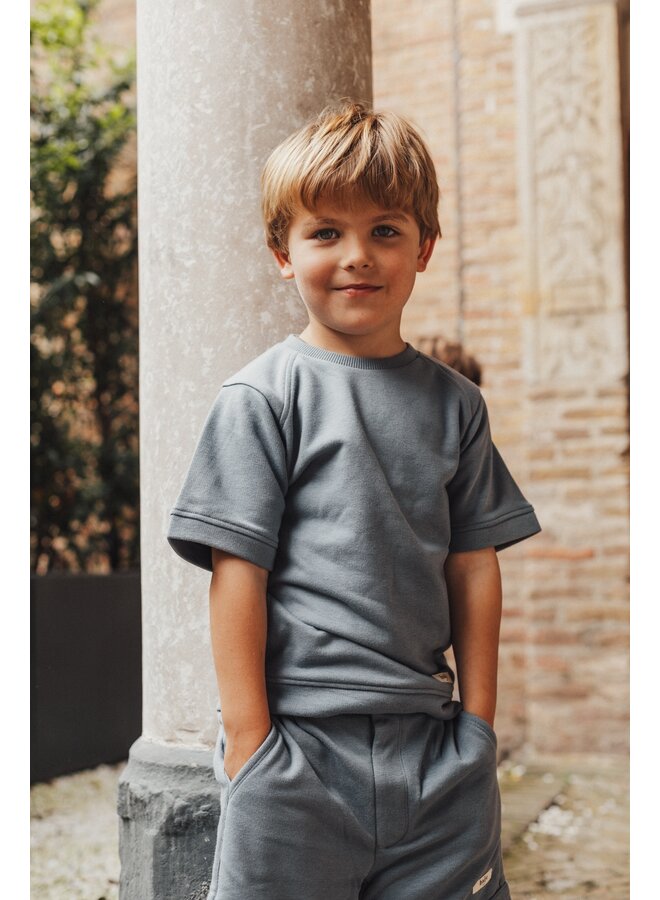 Leslie x Baje Studio - Mylo shortsleeve - Blue stone