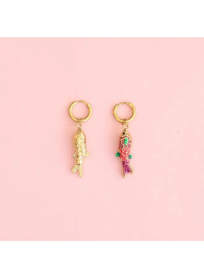 Mable. - Tiny fish oorbel - Multicolor