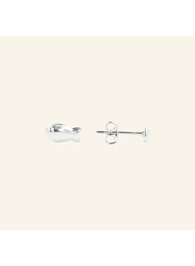 Mable. - Tiny fish stud - Silver (single piece)