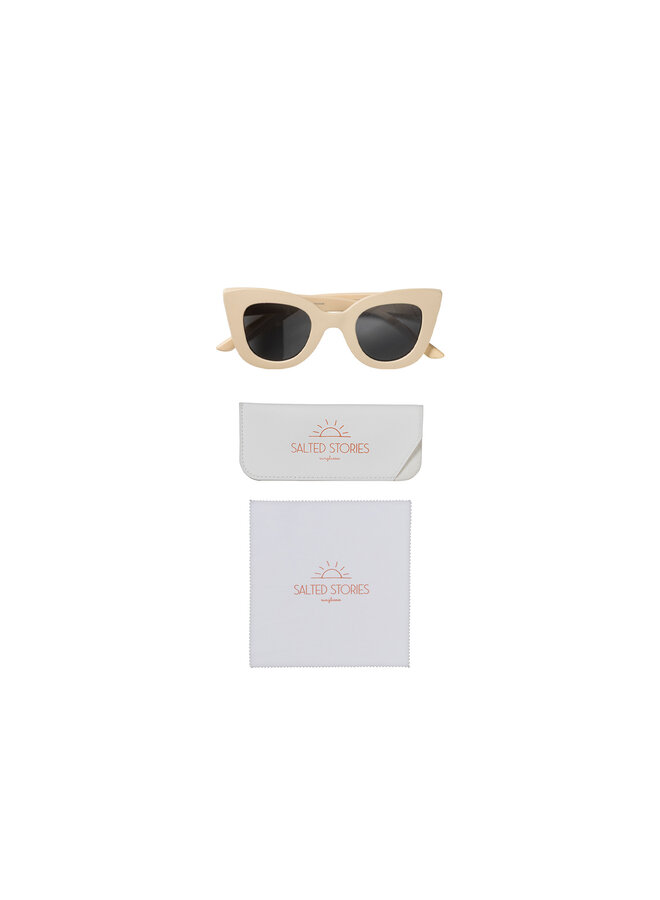 Salted Stories - Solid cat eye sunglasses - White swan