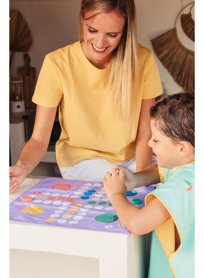 Quut - Travel game - Horse race / Tic tac toe