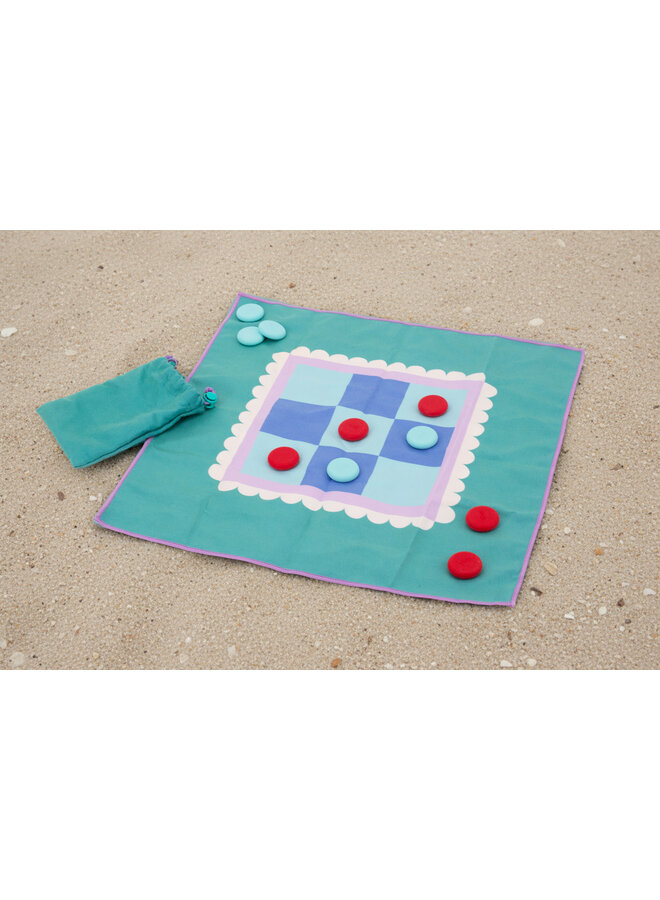 Quut - Travel game - Horse race / Tic tac toe