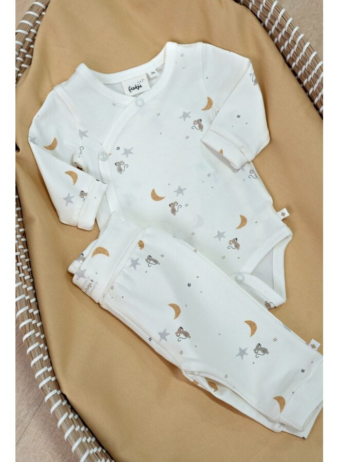 Feetje babykleding - Wikkelromper AOP - Over the moon for you - Offwhite