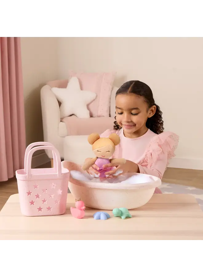 LullaBaby - Bath doll w/ accessories in a basket - Blond hair
