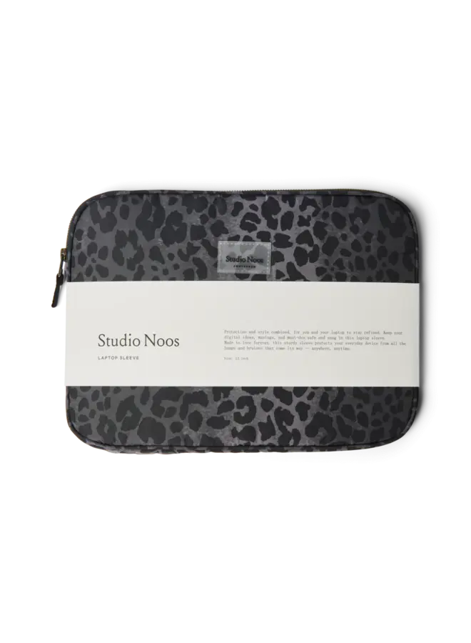 Studio Noos - Leopard puffy laptop sleeve - Anthracite