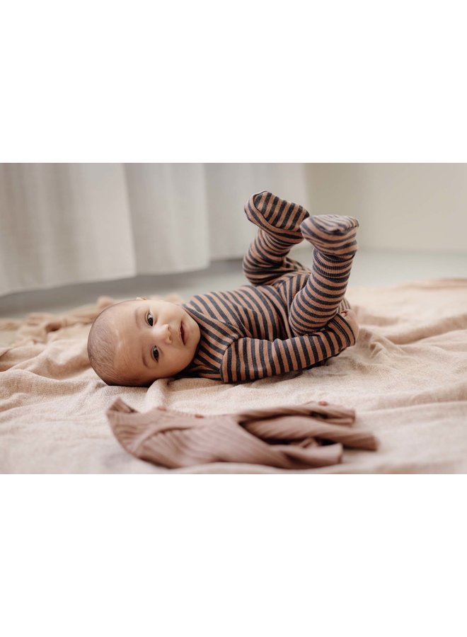 Levv Newborn - Ewan - Soft Boots - AOP Grey Dark Stripe - ONE SIZE