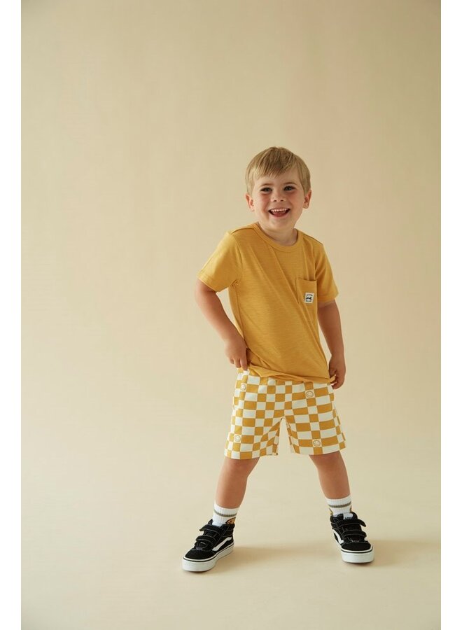Sturdy - T-shirt borstzakje – Checkmate – geel