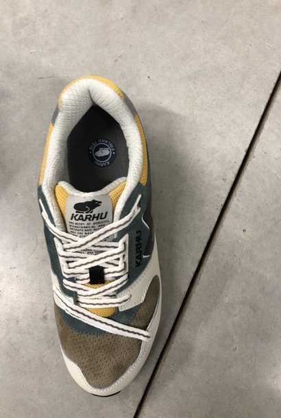 karhu synchron classic lily white jet black