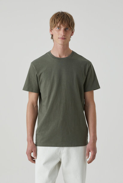 t-shirt pine green