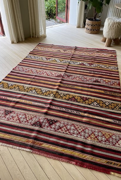 kilim selendi