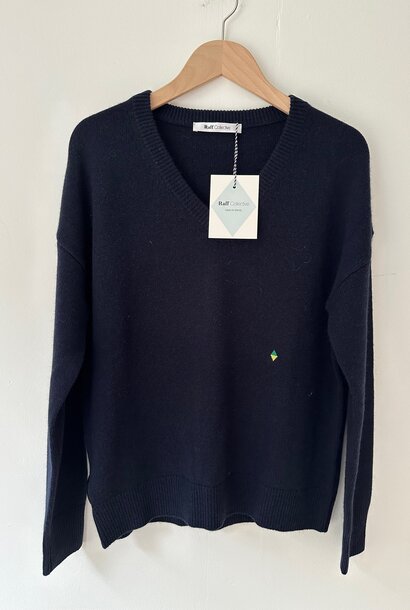 karolien navy cashmere