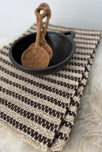 placemat sisal rustic marroon stripe