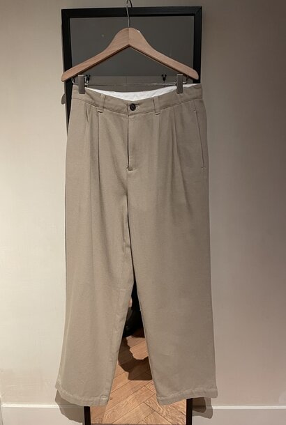 pleated trousers sand