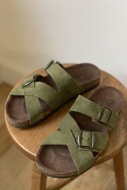 daim slippers khaki