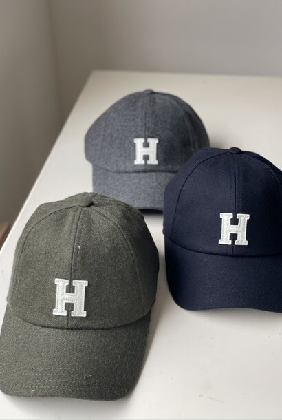 cap h wool grey