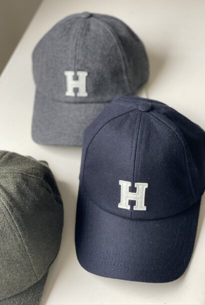 cap h wool navy