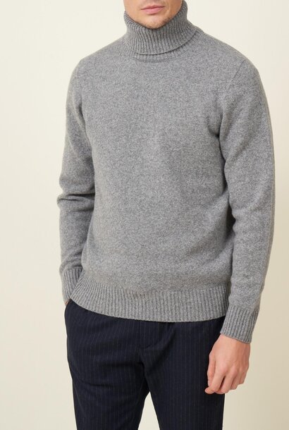 seamless roll neck knit silver