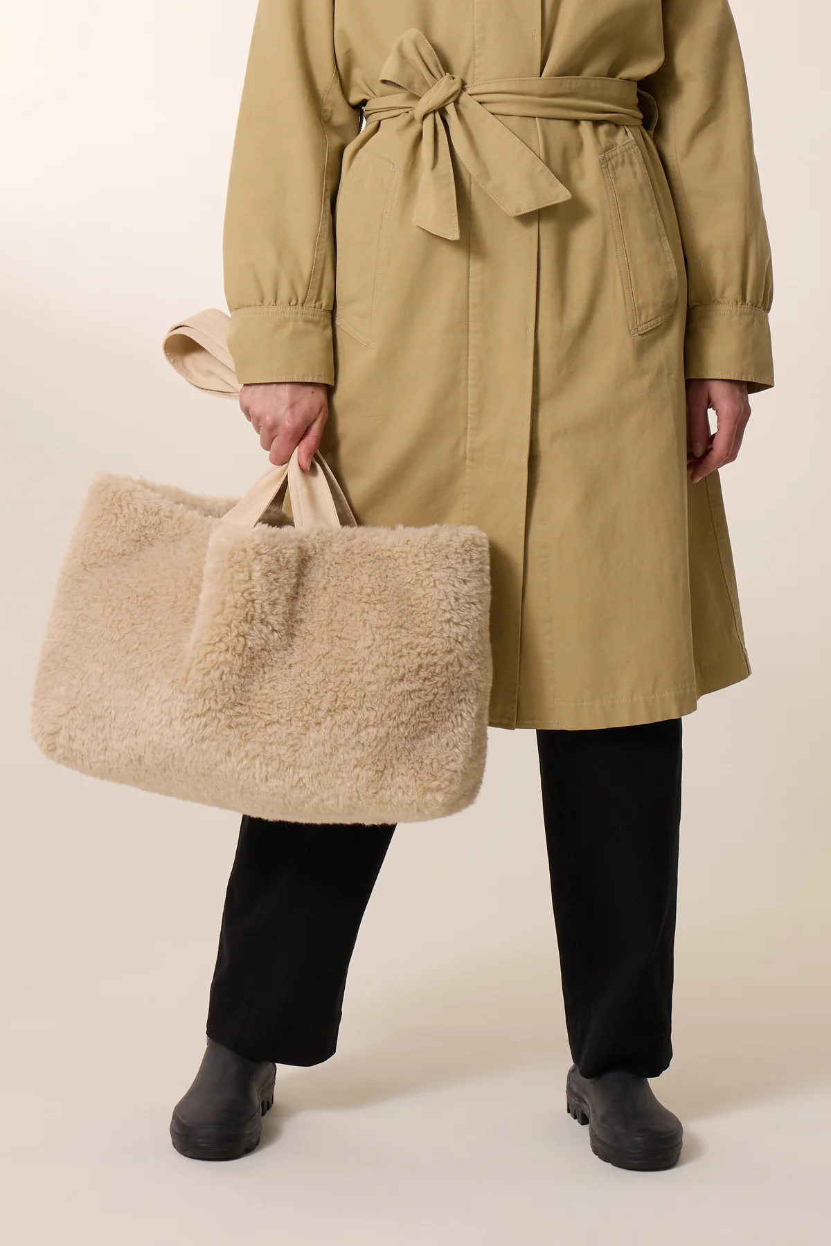 soho bag off white-1