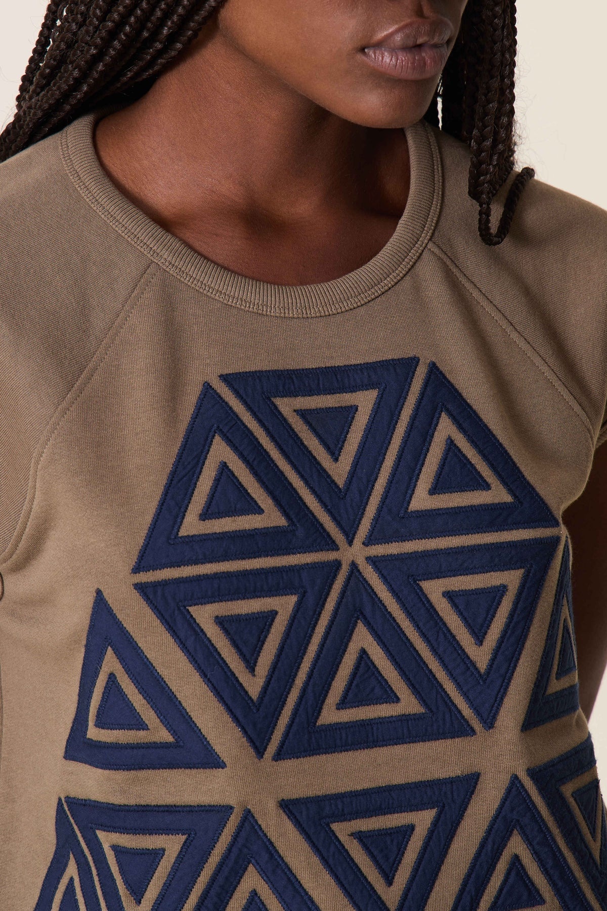 sirop sweatshirt traingle sage-3