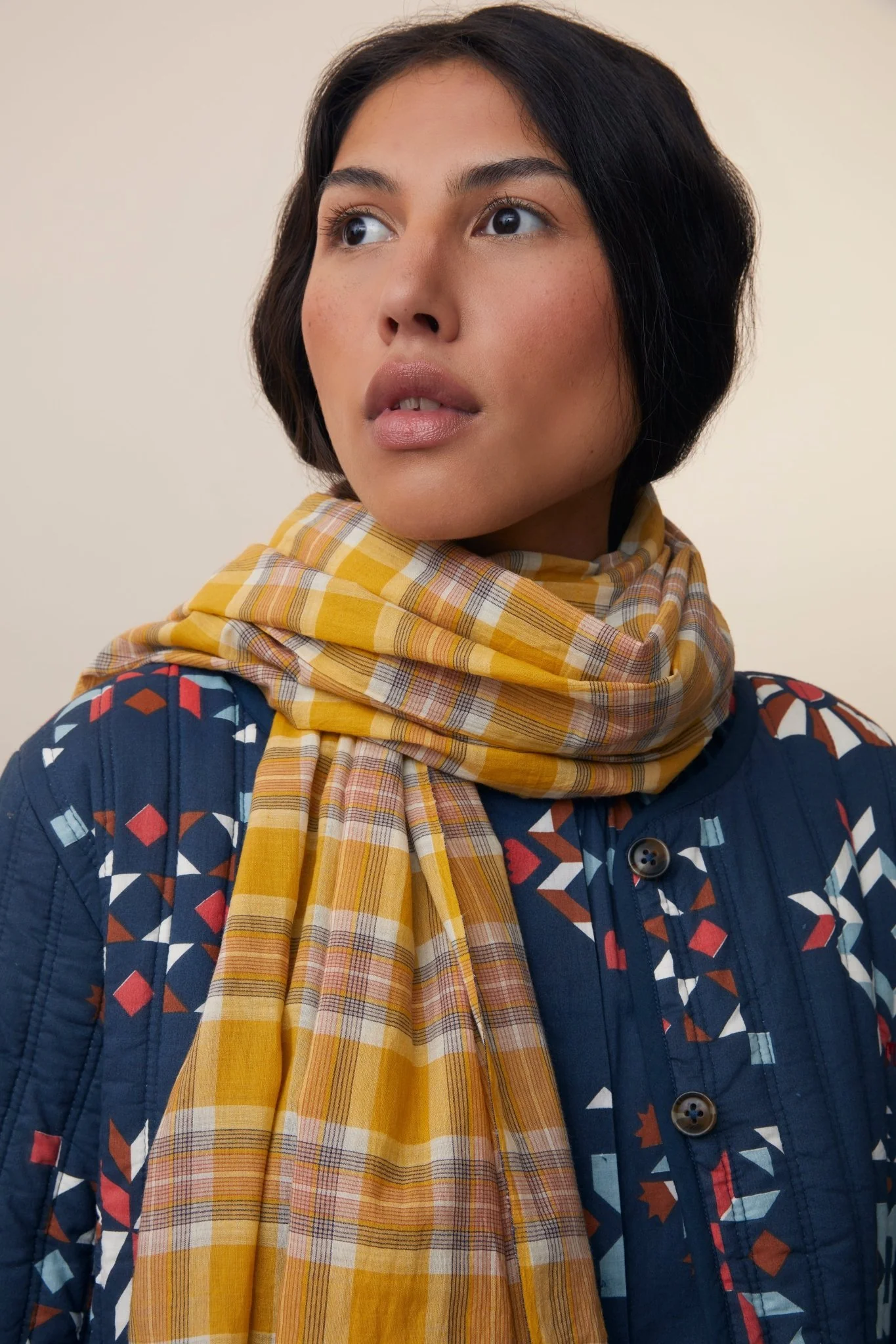 scarf n° 722 holi yellow-2