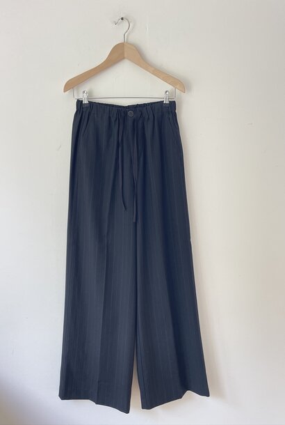 pant 7215 black stripe