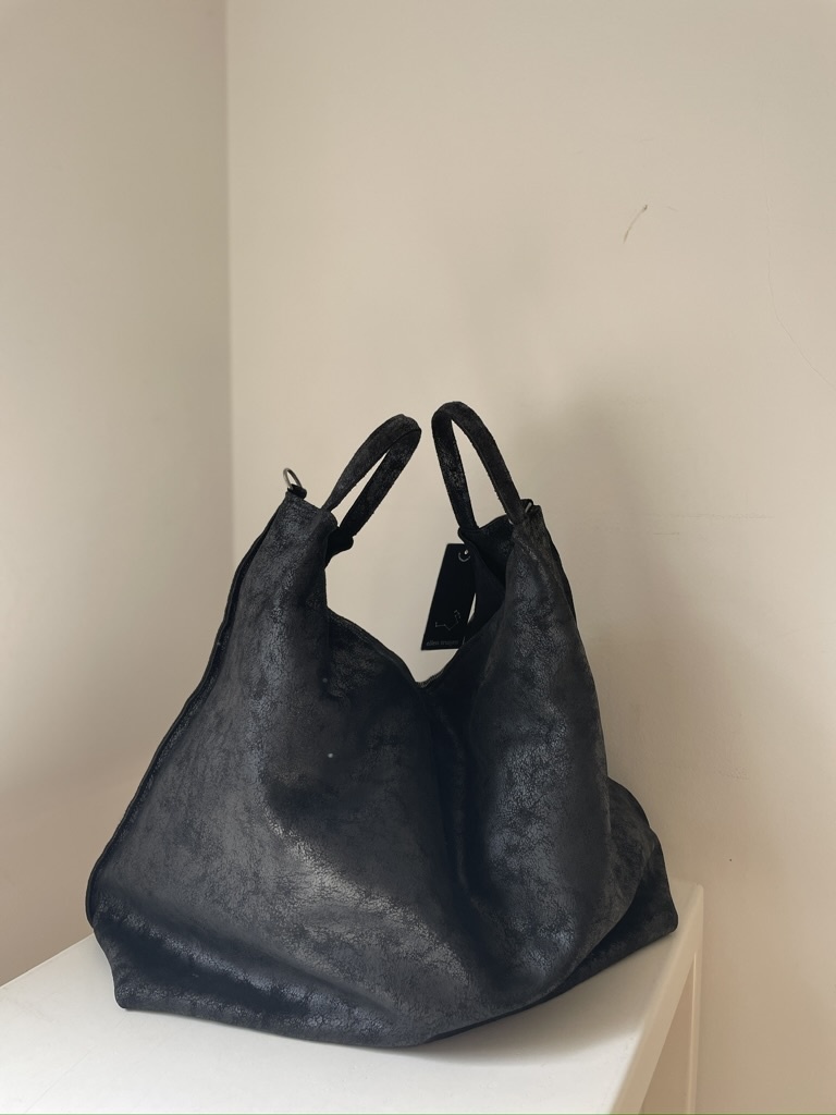 pleione black antique-2