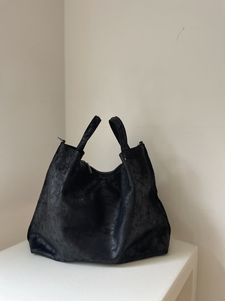 pleione black antique-3