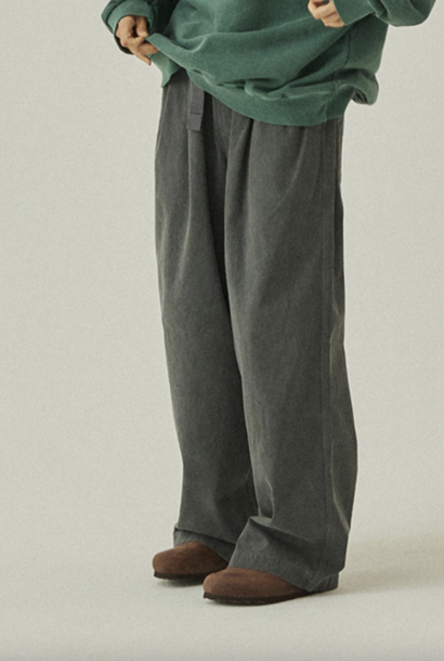 two tuck wide pants dark grey