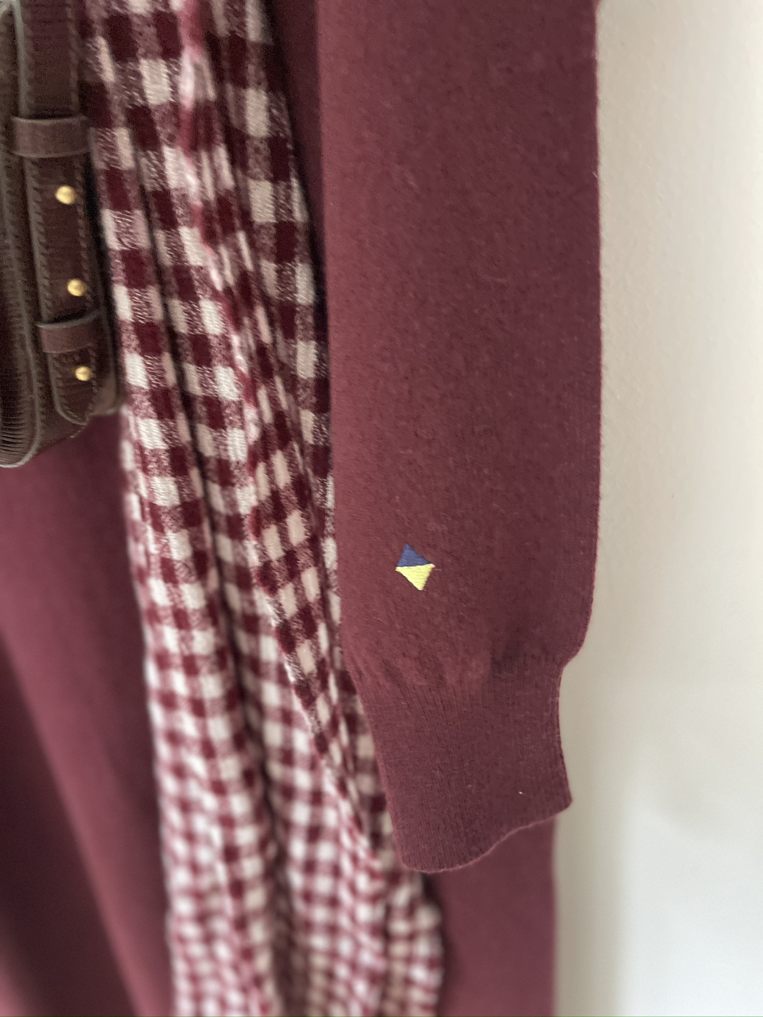 lies cashmere vino-4