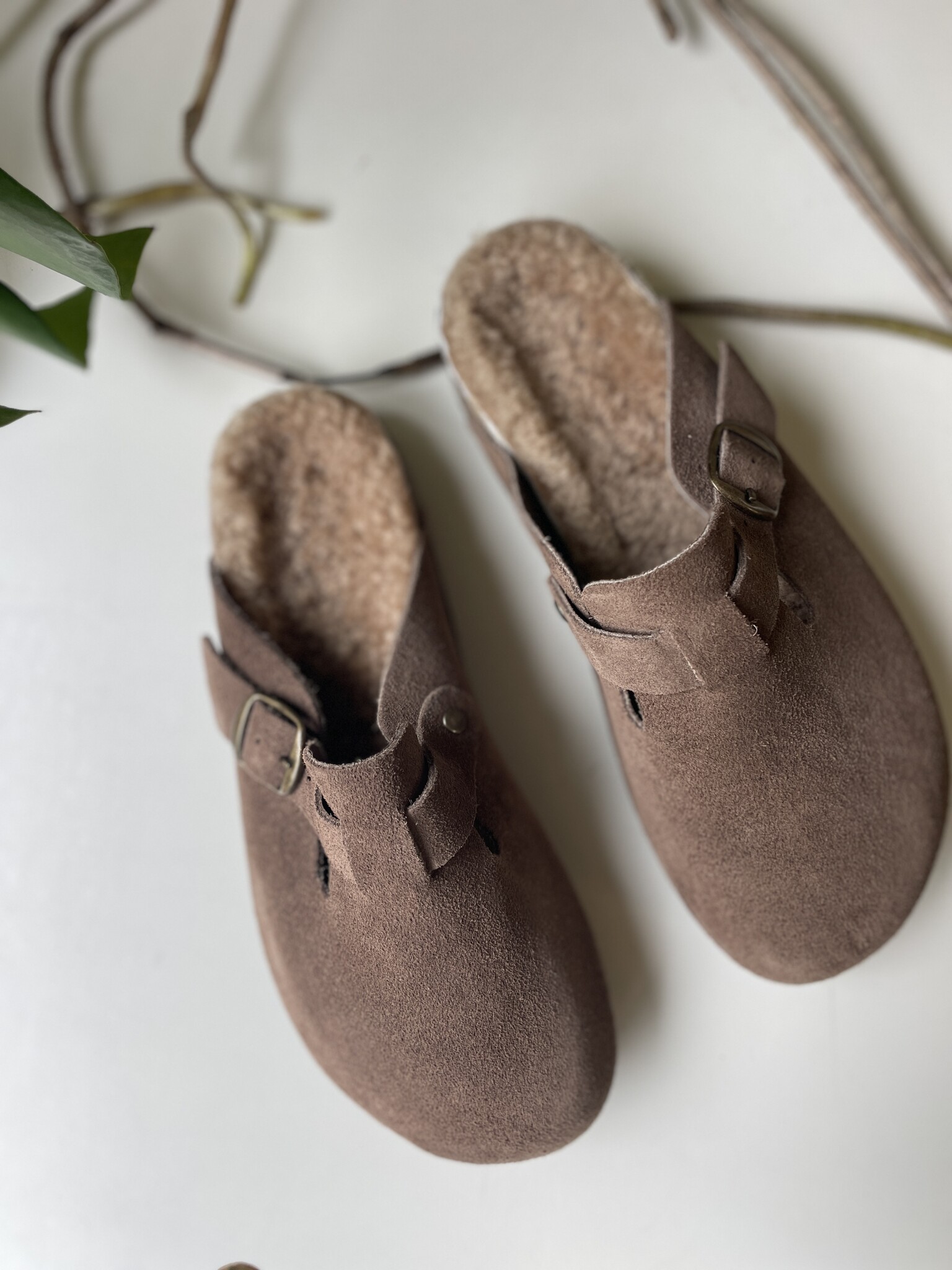 daim slipper mouton-1