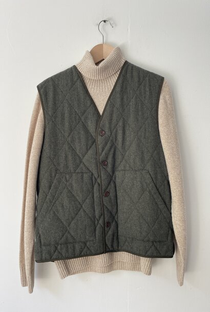 seamless roll neck knit natural