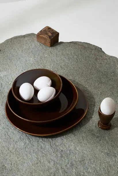 dinner plate L ocher out of lines