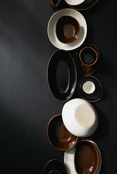 deep plate S ocher out of lines