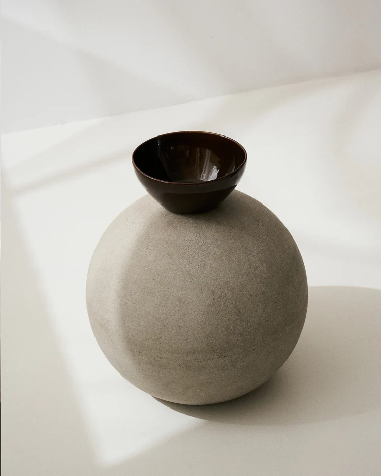 serving bowl ocher out of lines-1