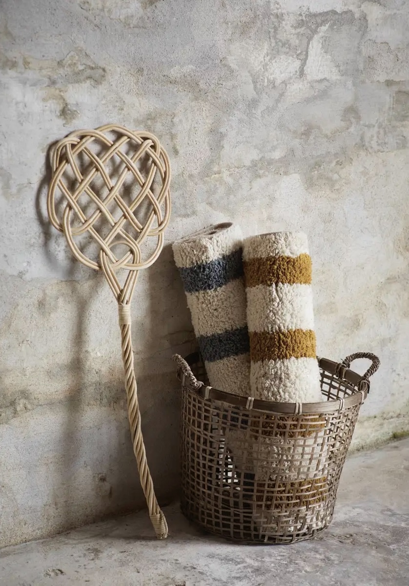 striped tuffed mat mustard-1