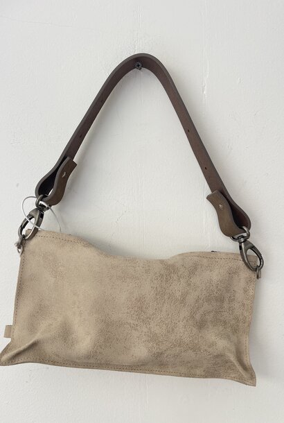 little antique sand antique