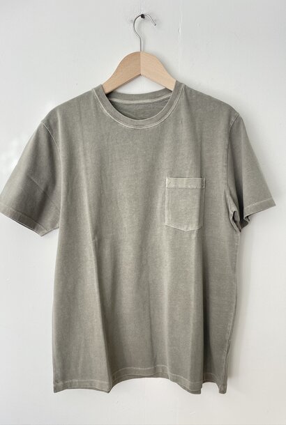 pocket crew t-shirt sage