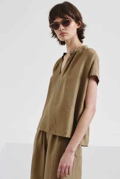 blouse 9491 silk dove grey