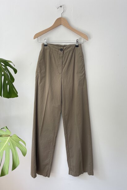 pant 7128 dove gray