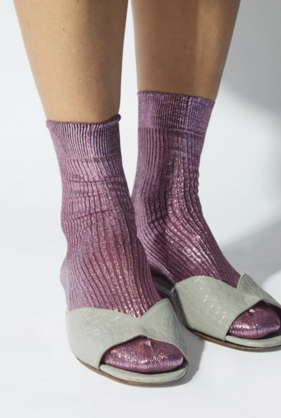one ribbed laminated bordeaux