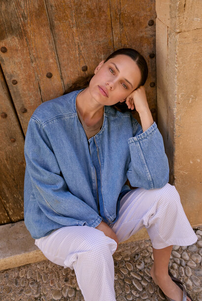 carla vintage blue