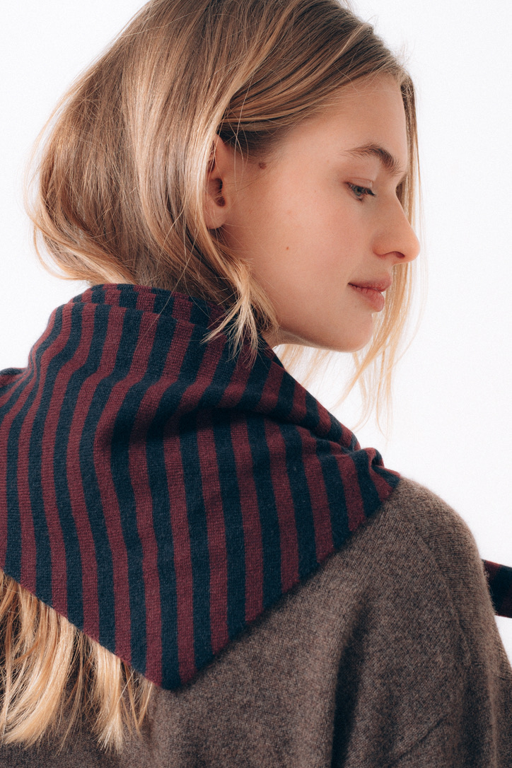 big triangle stripe burgundy-1