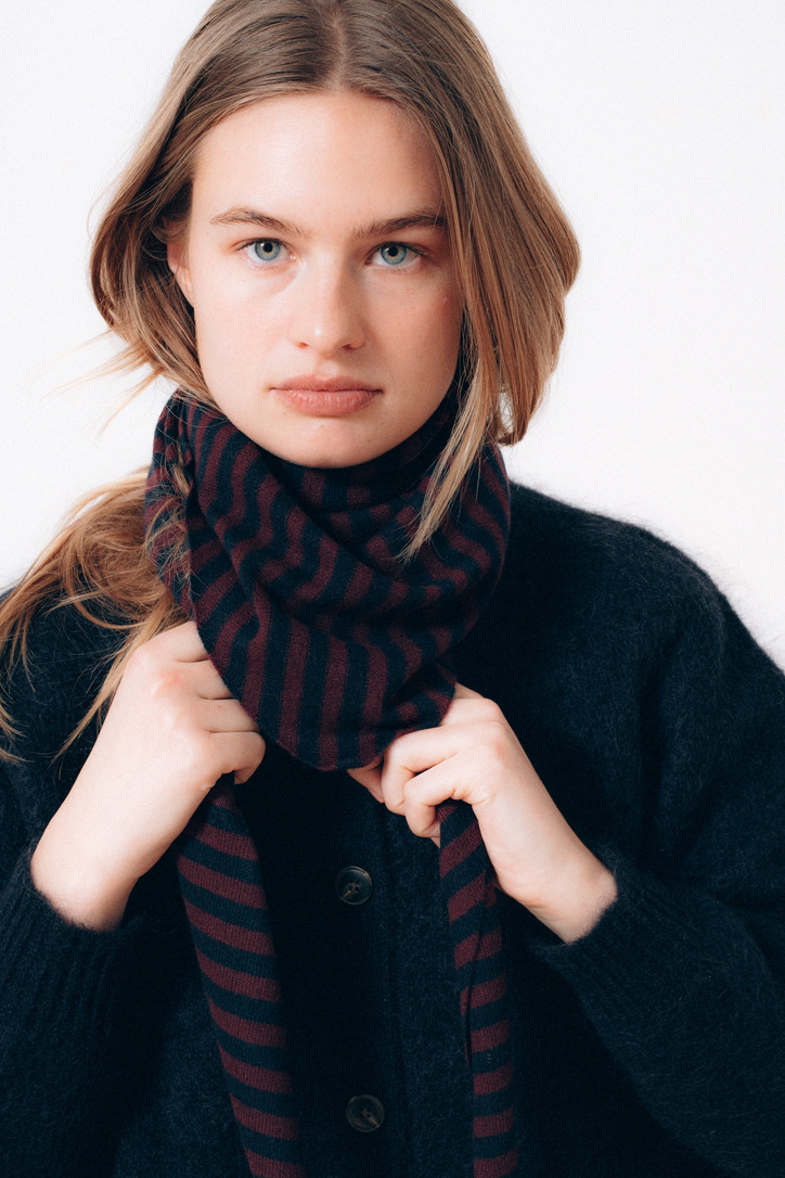 big triangle stripe burgundy-2