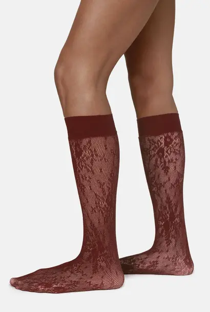rosa lace knee-highs deep red
