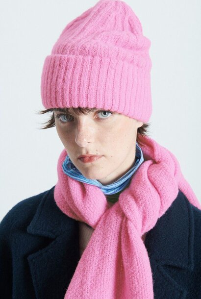 scarf east rose buble